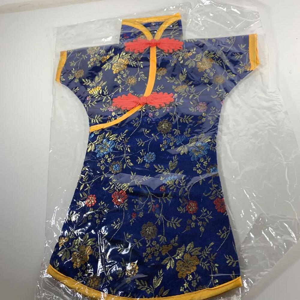 Beautiful Traditional Embroidered Japanese Doll Dress Souvenir Metallic Look